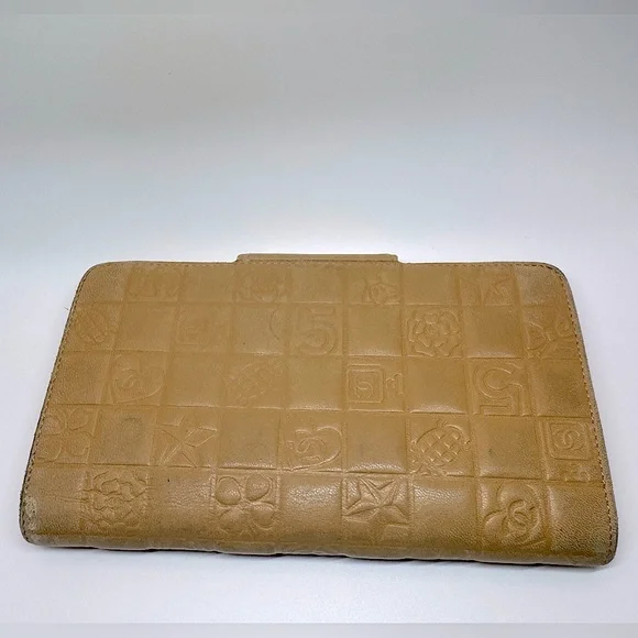 Chanel Long Wallet with Coin Pocket Precious Symbols Camel Leather Authentic y2k - Picture 2 of 16